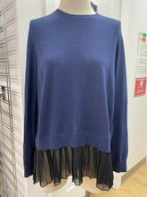Load image into Gallery viewer, Chelsea28 layered sweater top M
