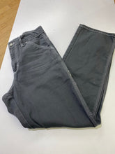 Load image into Gallery viewer, Dickies carpenter pants 28
