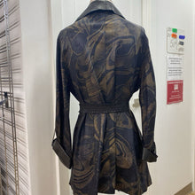 Load image into Gallery viewer, Alice Arthur reversible light leather jacket 42
