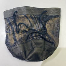 Load image into Gallery viewer, Alice Arthur reversible light leather jacket 42
