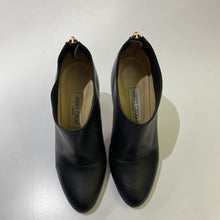 Load image into Gallery viewer, Jimmy Choo shooties 37

