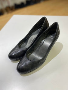 Stuart Weitzman quilted leather heels 8