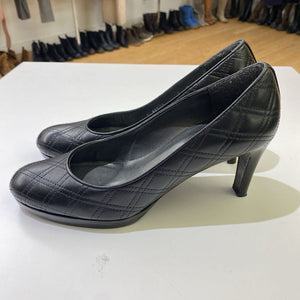 Stuart Weitzman quilted leather heels 8