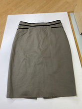 Load image into Gallery viewer, Judith &amp; Charles skirt 8
