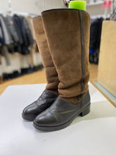 Load image into Gallery viewer, La Canadienne vintage shearling boots 9
