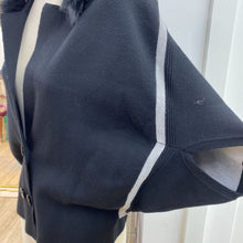 Load image into Gallery viewer, Fun sport sweater cape M
