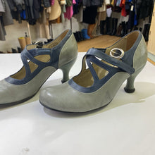 Load image into Gallery viewer, John Fluevog Bellevue Criss-Cross Mary Janes 7.5
