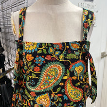 Load image into Gallery viewer, Hip Chick Design Paisley jumper L
