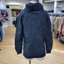 Load image into Gallery viewer, Roots turtle neck sweater M
