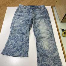 Load image into Gallery viewer, Pilcro paisley print jeans26
