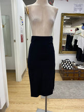 Load image into Gallery viewer, Babaton stretchy pencil skirt 8
