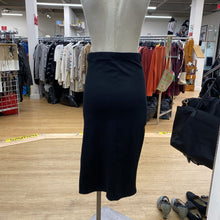 Load image into Gallery viewer, Babaton stretchy pencil skirt 8
