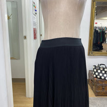Load image into Gallery viewer, Wilfred pleated skirt M
