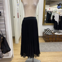 Load image into Gallery viewer, Wilfred pleated skirt M
