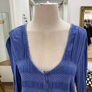 Free People top L