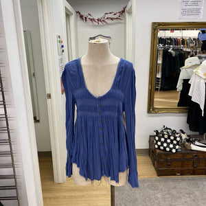 Free People top L