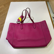 Load image into Gallery viewer, Michael Kors leather tote bag

