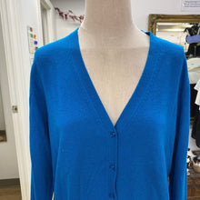 Load image into Gallery viewer, Lord &amp; Taylor Merino wool sweater XL
