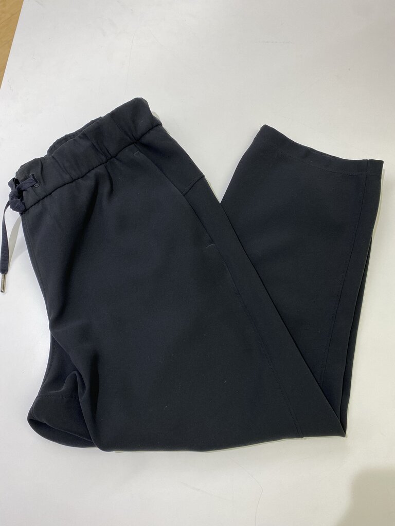 Lululemon pull on pants 8