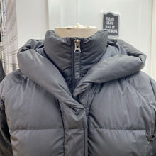 Load image into Gallery viewer, Timberland down coat M

