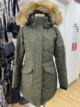 Load image into Gallery viewer, Lole winter coat S
