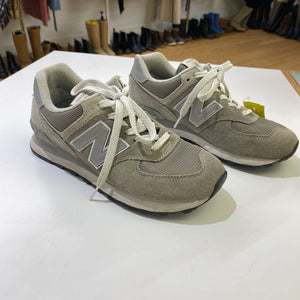 New Balance suede sneakers 7.5