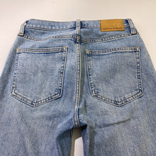 Load image into Gallery viewer, Denim Forum jeans 25
