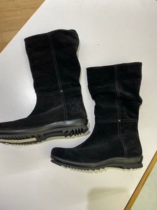 La Canadienne suede slouchy boots NWOT 9