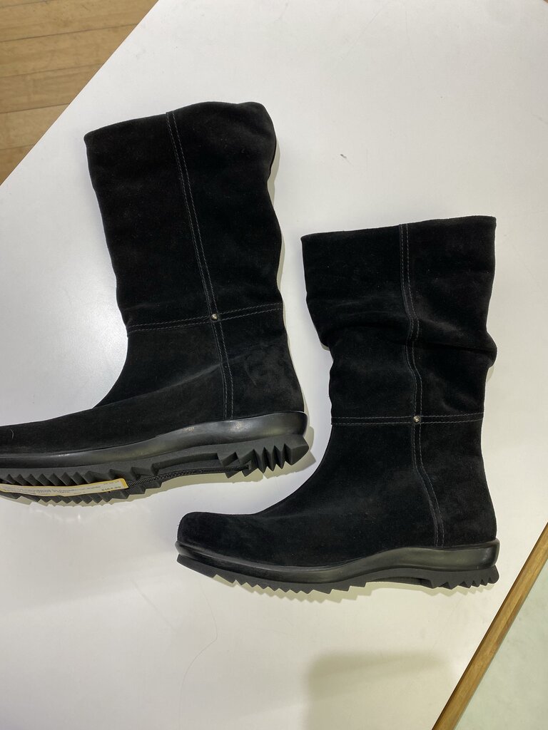 La Canadienne suede slouchy boots NWOT 9