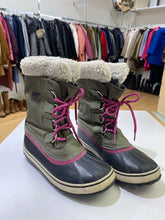 Load image into Gallery viewer, Sorel Winter Carnival boots 8
