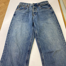 Load image into Gallery viewer, Denim Forum the Joni high Rise Loose 30L Size 25
