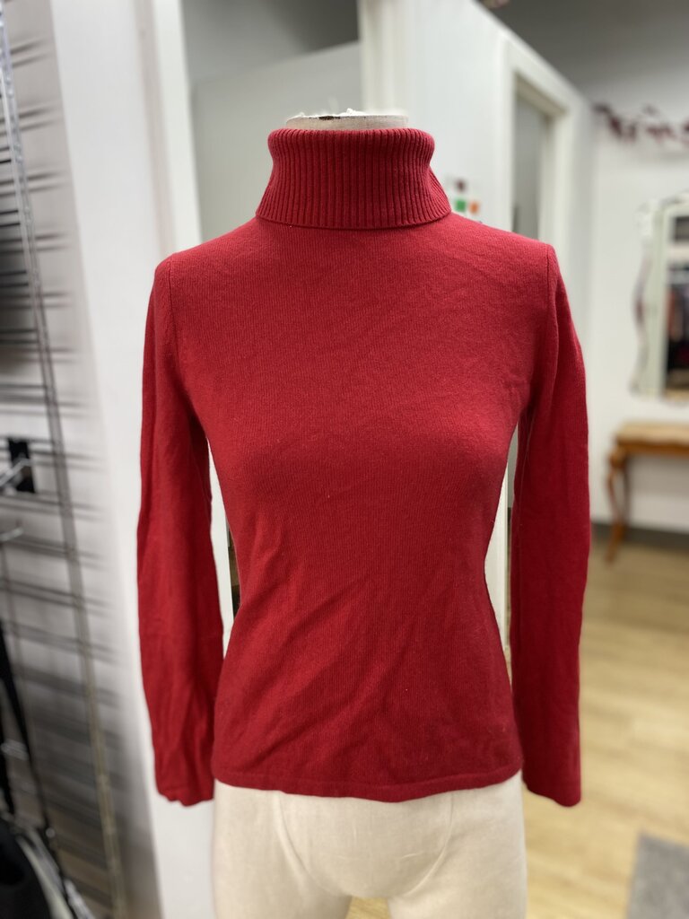 Lord & Taylor cashmere sweater XS