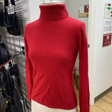 Load image into Gallery viewer, Lord &amp; Taylor cashmere sweater XS
