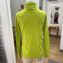 Load image into Gallery viewer, Lord &amp; Taylor cashmere sweater XS
