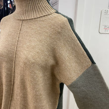 Load image into Gallery viewer, Tribal color block sweater S
