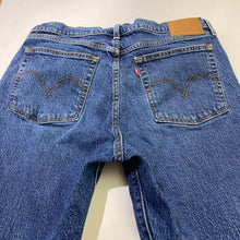 Load image into Gallery viewer, Levis wedgie straight 31
