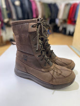 Load image into Gallery viewer, UGG Adirondack lll boots NWOT11
