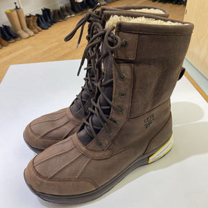 UGG Adirondack lll boots NWOT11