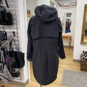 Lululemon light coat 10