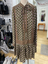 Load image into Gallery viewer, Banana Republic silk dress 14Tall
