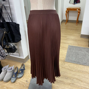 H&M pleated skirt S