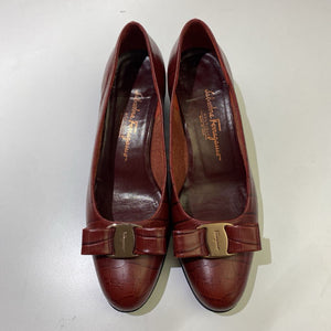 Salvatore Ferragamo croc print shoes NWOT 8