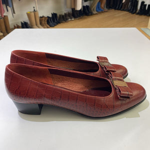 Salvatore Ferragamo croc print shoes NWOT 8