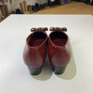 Salvatore Ferragamo croc print shoes NWOT 8