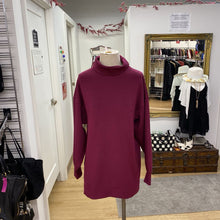 Load image into Gallery viewer, Lululemon Dress 8
