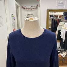 Load image into Gallery viewer, Club Monaco layered top M
