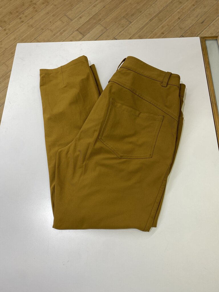 Lululemon pants 10