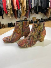 Load image into Gallery viewer, Hudson x Liberty London velvet/leather booties 39
