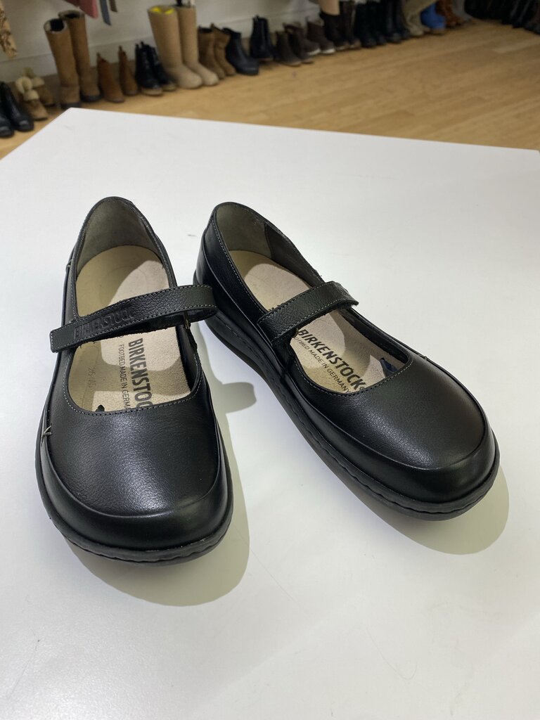 Birkenstock Iona Mary Janes NWOT 38