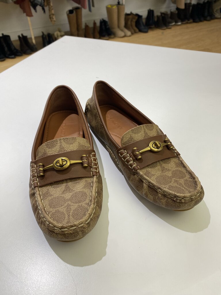 Coach logo loafers 8/38.5